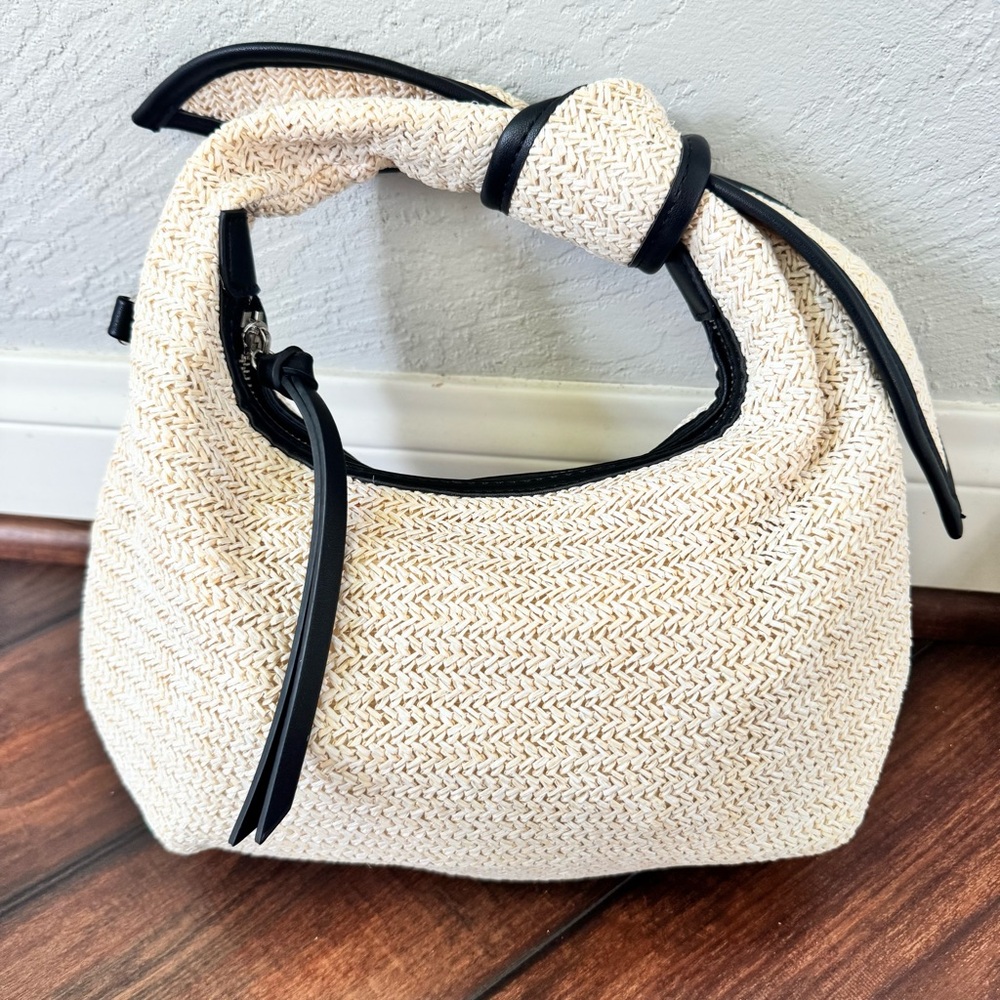 NWOT Straw Mini Bow Bag